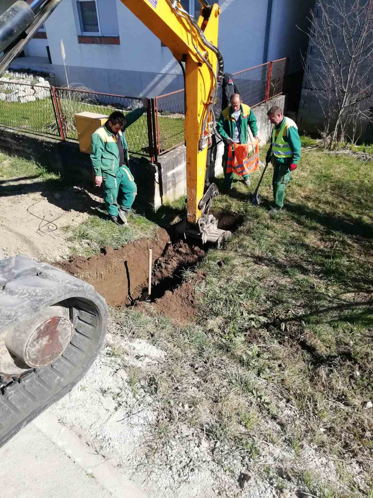 Slika 3: Radovi na kanalizacijskoj mreži u Trenkovu, radove izvodi – Promet Građenje d.o.o. Požega Image
